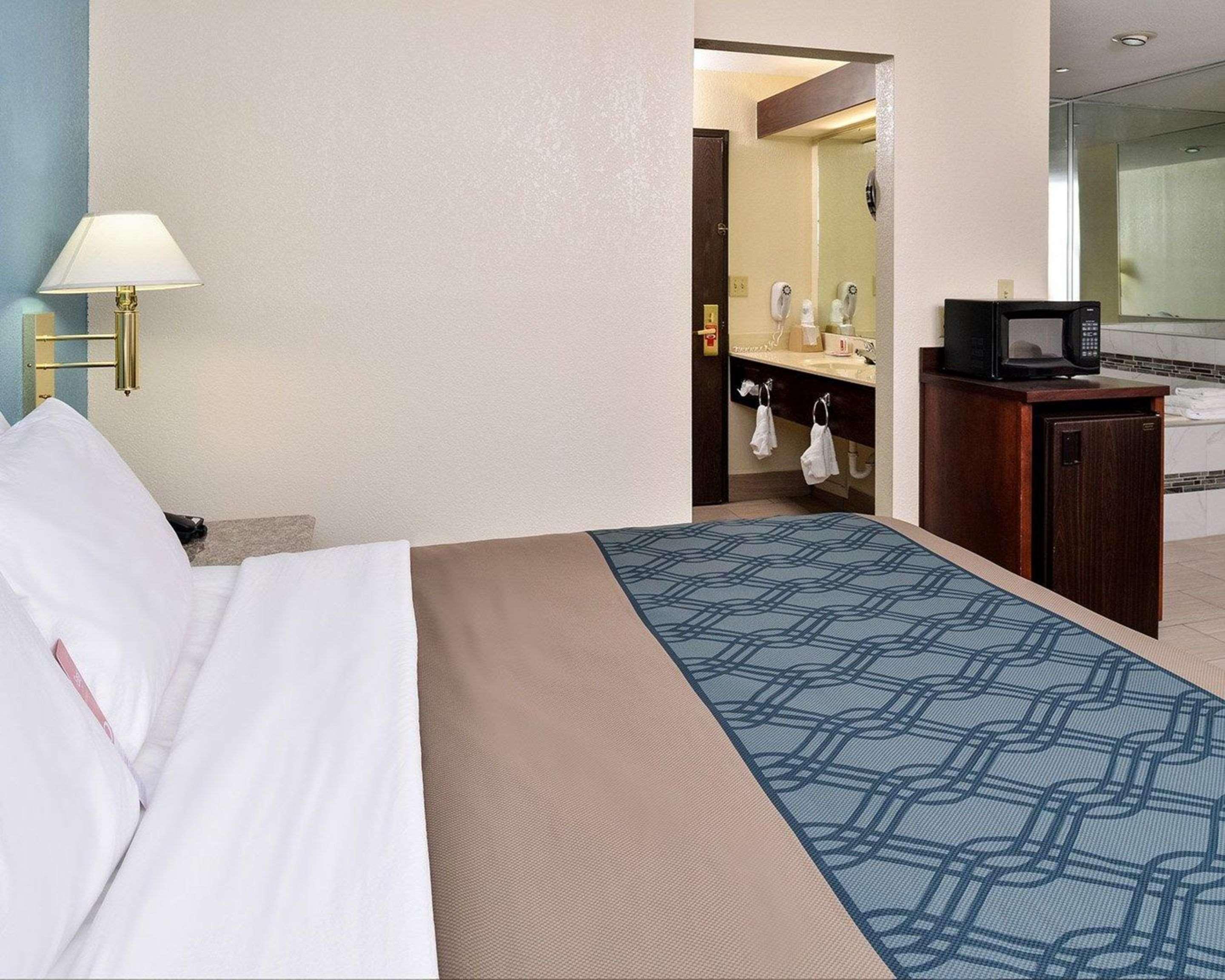 Econo Lodge Inn & Suites Shelbyville Kültér fotó