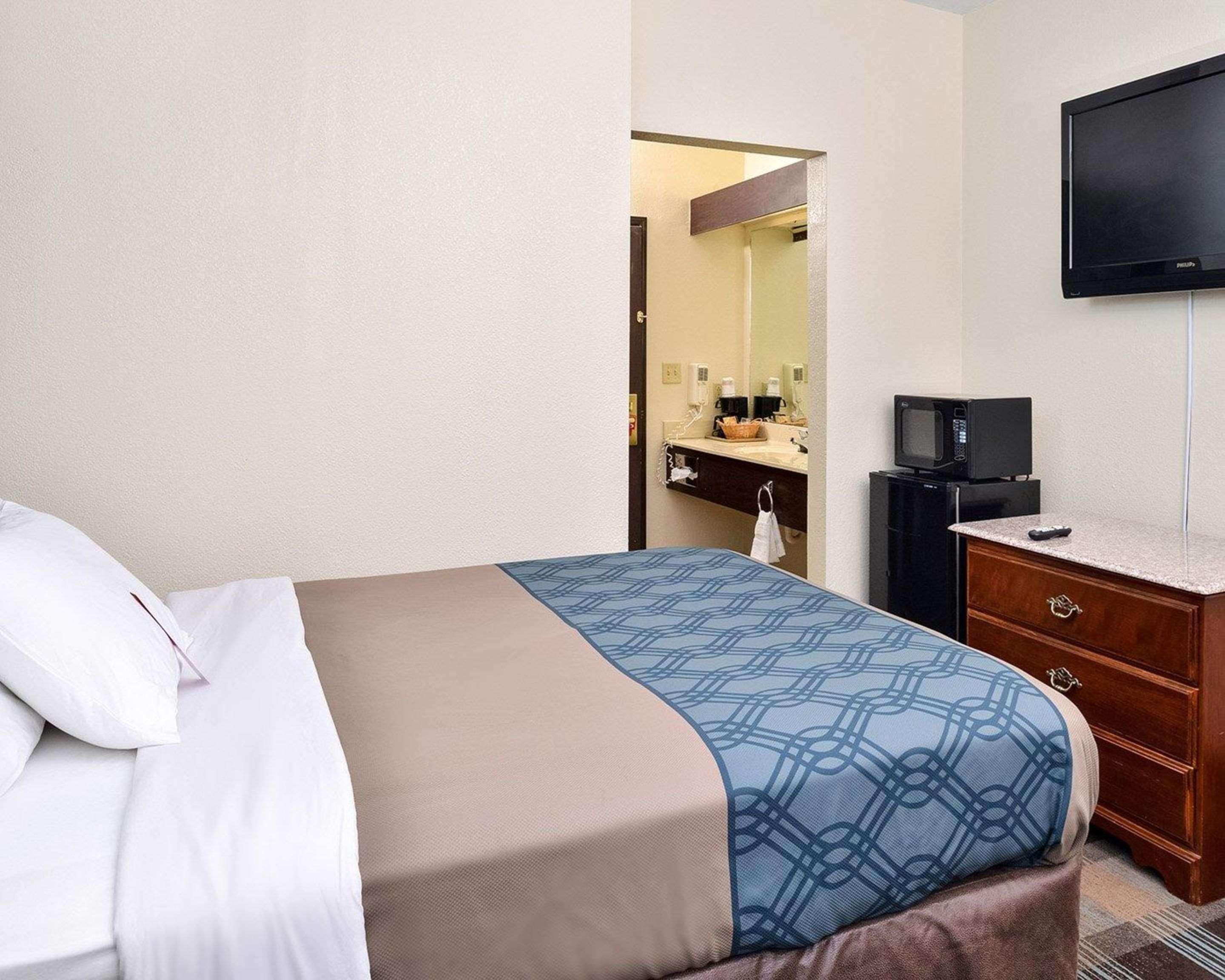 Econo Lodge Inn & Suites Shelbyville Kültér fotó