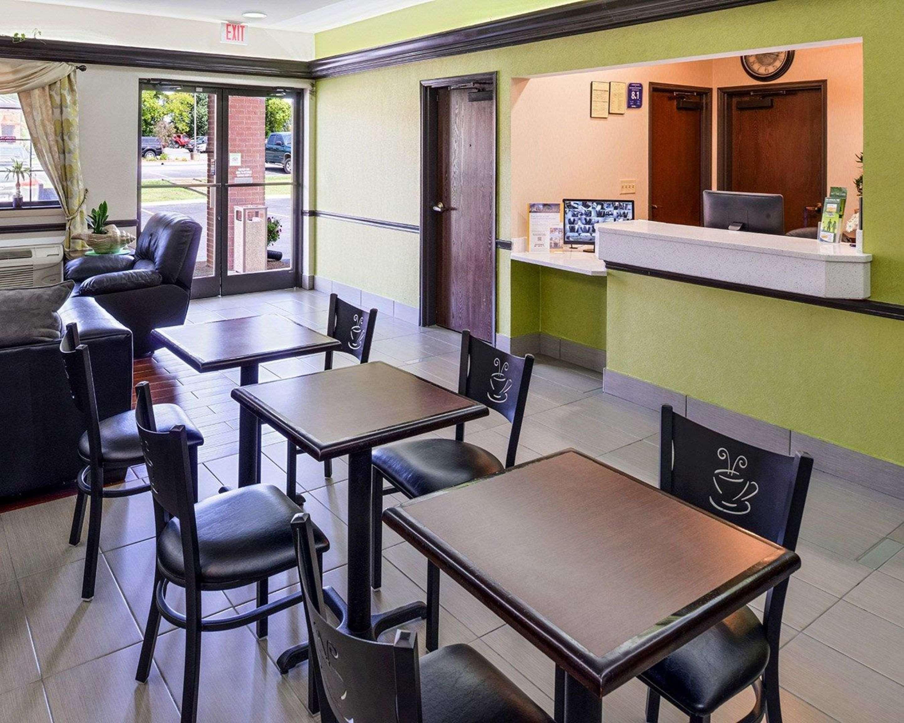Econo Lodge Inn & Suites Shelbyville Kültér fotó