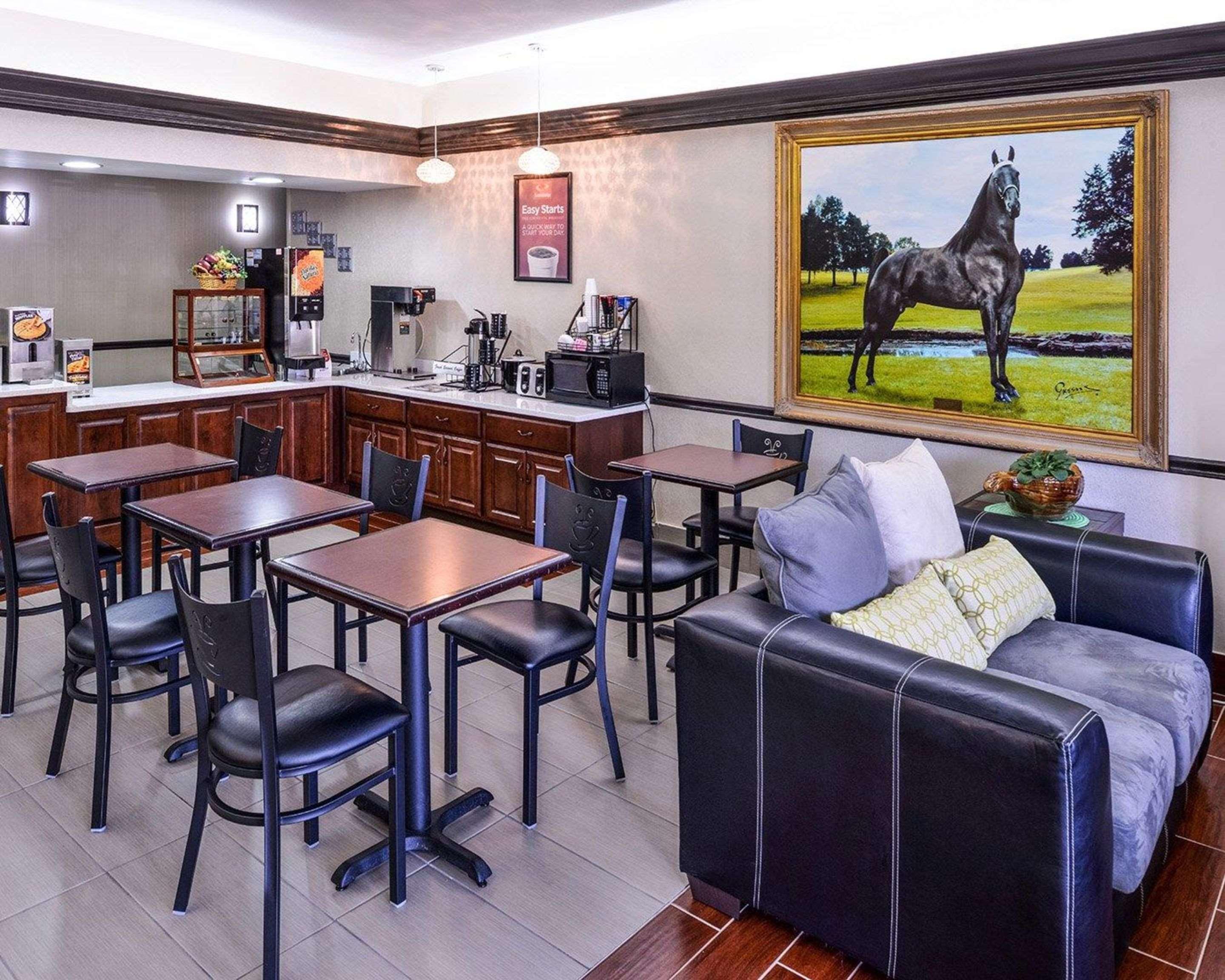 Econo Lodge Inn & Suites Shelbyville Kültér fotó