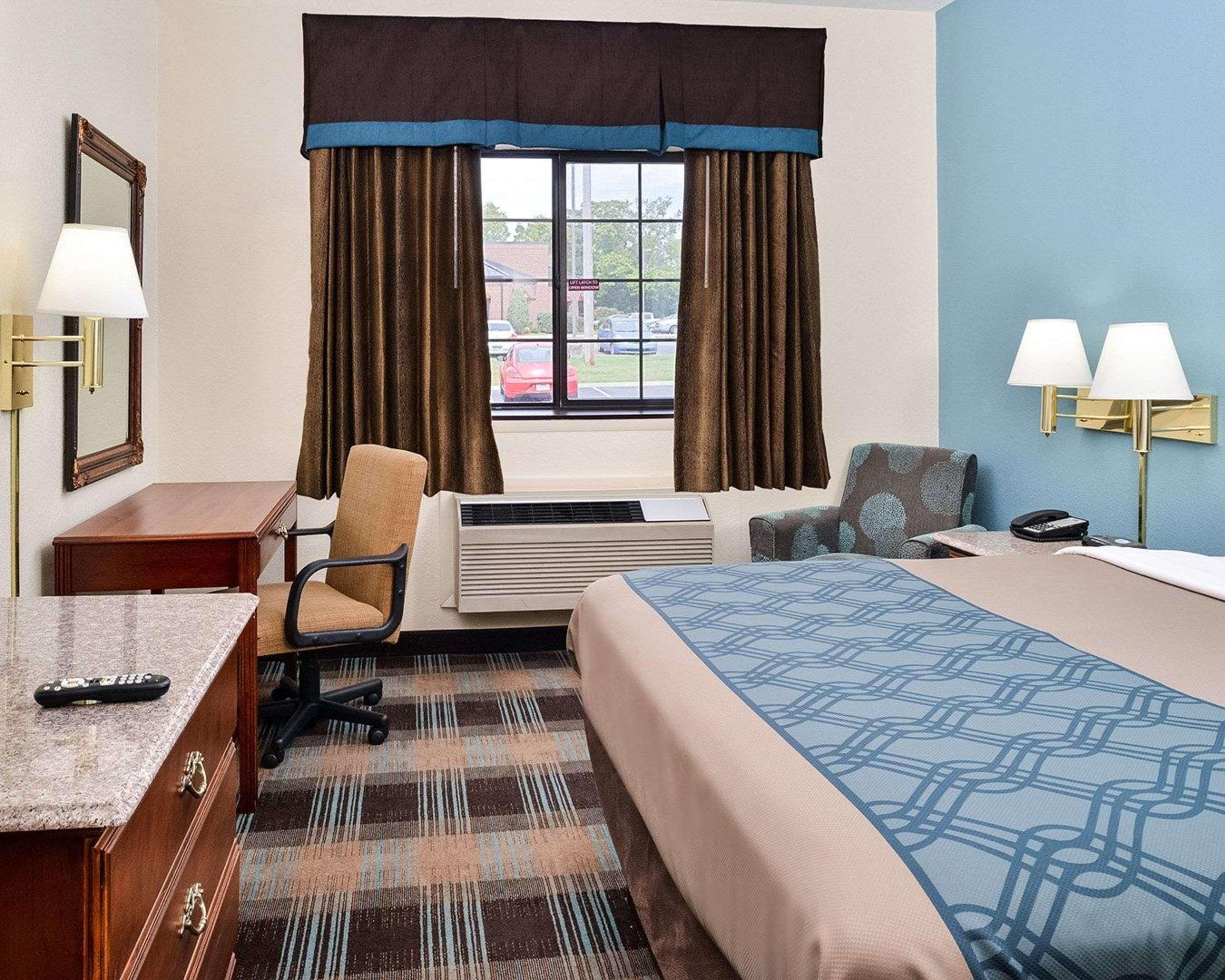 Econo Lodge Inn & Suites Shelbyville Kültér fotó