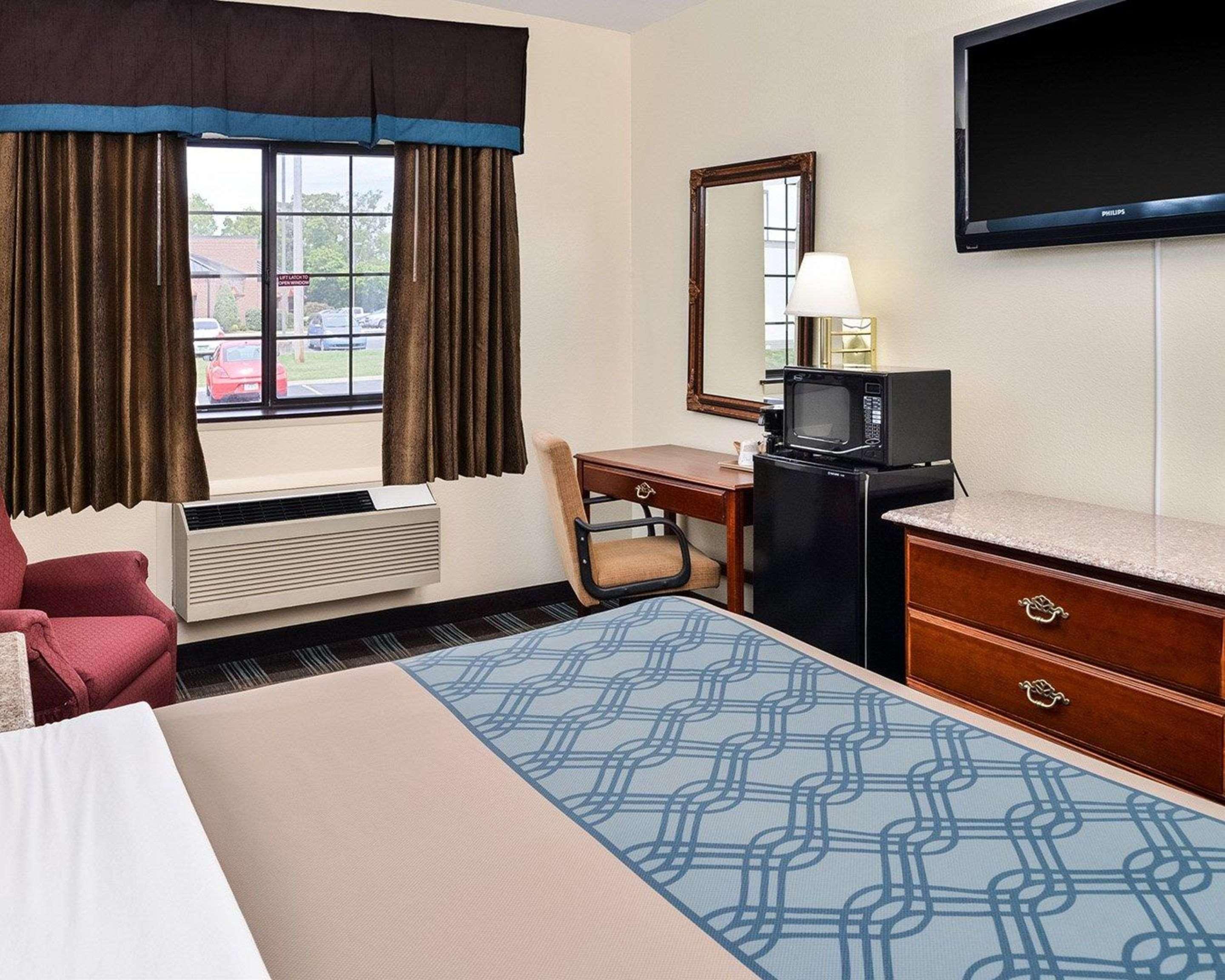 Econo Lodge Inn & Suites Shelbyville Kültér fotó