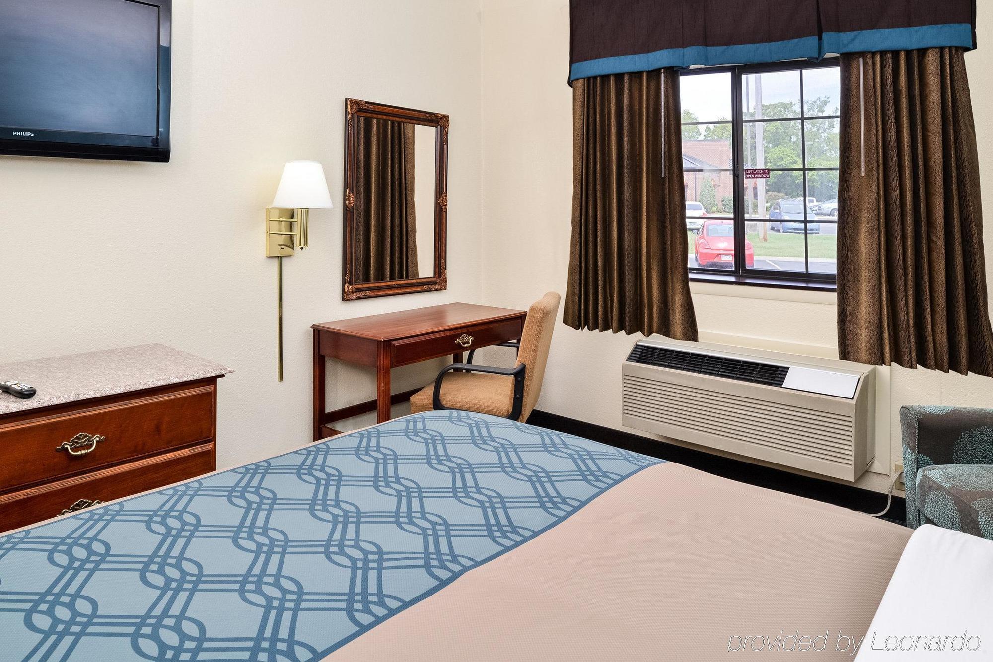 Econo Lodge Inn & Suites Shelbyville Kültér fotó